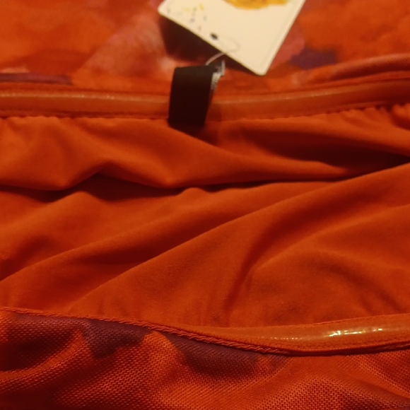 NWT. Pretty Garden Elegant Red and Purple Floral Bodycon Tube Party Dress - Picture 7 of 11